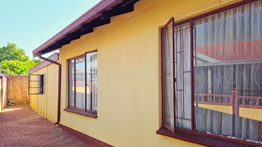 4 Bedroom Property for Sale in Tlhabane West North West